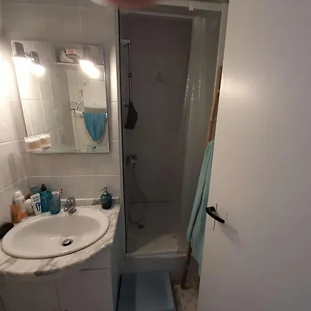 Apartment T2 A 1min De La Avec Parking Prive Et Commodites A Proximite ! - Fr-1-324a-69